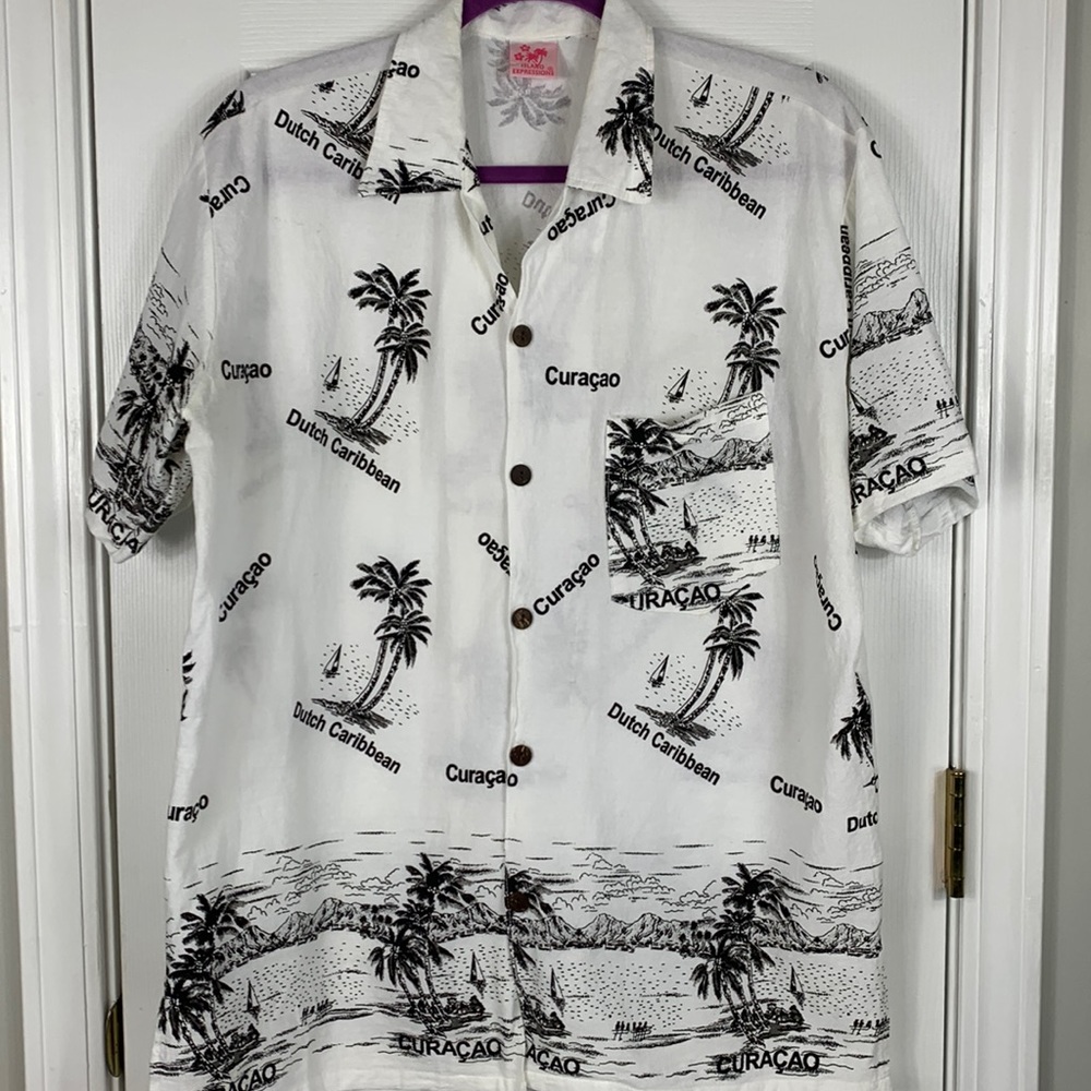 Island Expressions white short sleeved button down camp shirt medium black desig